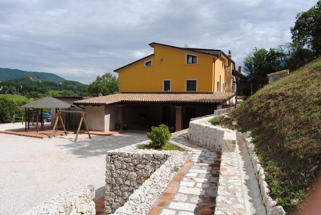 B&B Pascale Cusano Mutri Luaran gambar